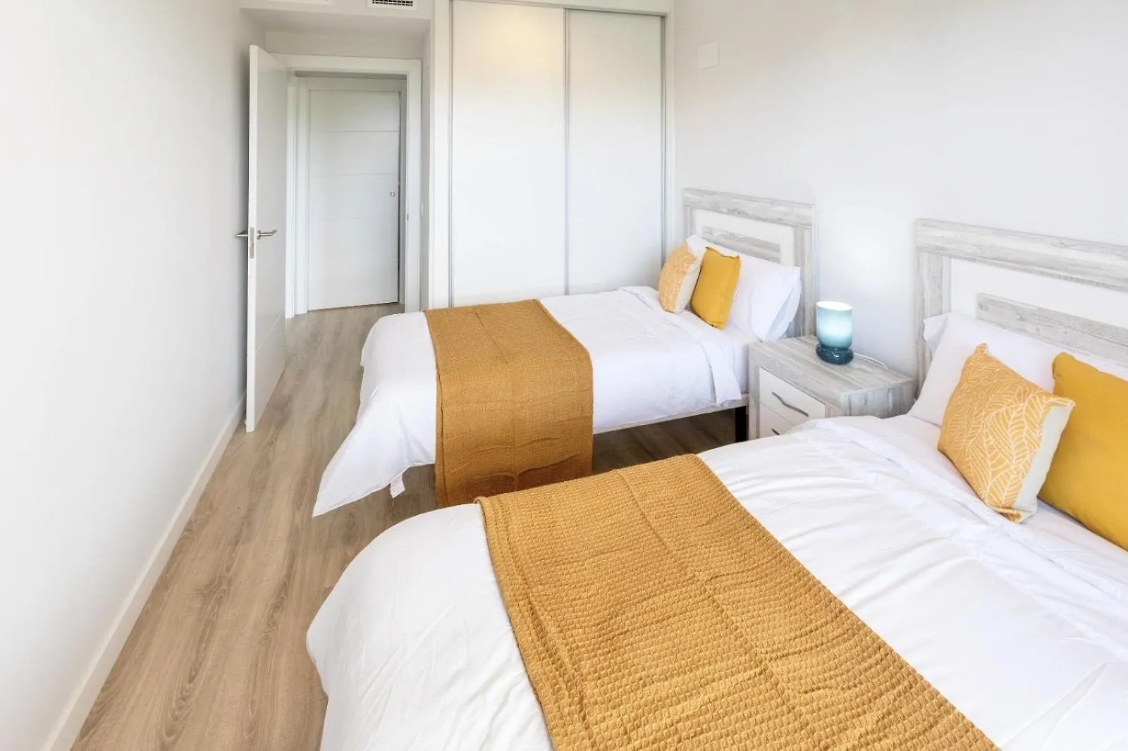 Mediterranean Way - Los Olivos La Pineda Apartamento
